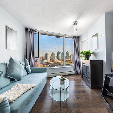 Downtown 1 Bedroom Water View Condo Vancouver Dış mekan fotoğraf