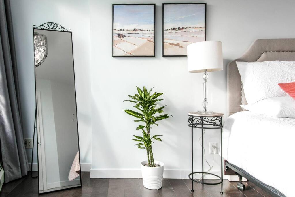 Downtown 1 Bedroom Water View Condo Vancouver Dış mekan fotoğraf