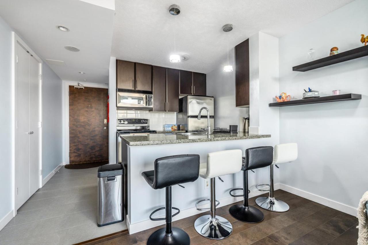 Downtown 1 Bedroom Water View Condo Vancouver Dış mekan fotoğraf
