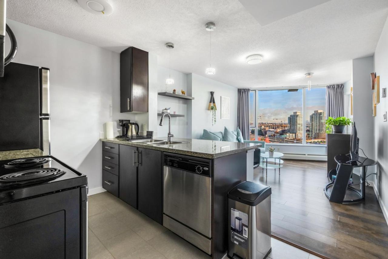 Downtown 1 Bedroom Water View Condo Vancouver Dış mekan fotoğraf