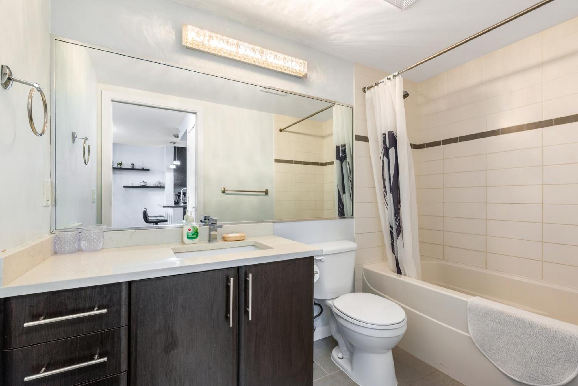 Downtown 1 Bedroom Water View Condo Vancouver Dış mekan fotoğraf